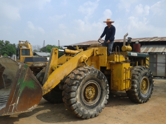 ขายรถตักล้อยาง 2คัน เอวอ่อนคันใหญ่บุ้งกี๋2.5คิวพร้อมใช้งานยี่ห้อ komatsu jh65และkawazaki k700ทั้ง2คันขาย790000ครับ ขายรถตักล้อยาง 2คัน เอวอ่อนคันใหญ่บุ้งกี๋2.5คิวพร้อมใช้งานยี่ห้อ komatsu jh65และkawazaki k700ทั้ง2คันขาย790000ครับ