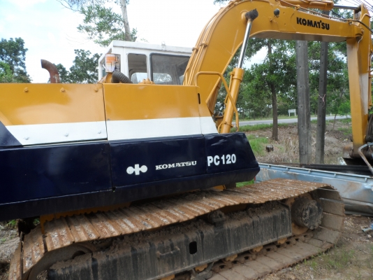 KOMATSU PC100