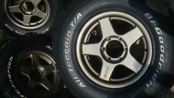 ล้อลาย BREDLEY 16x8 ET+20 6รู139.7