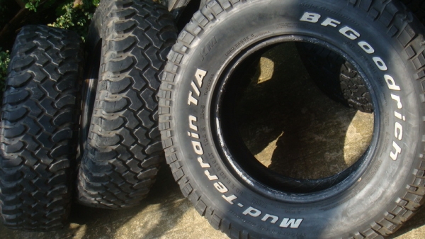 ขายยาง BF Goodrich Mud 30 9.5 r15 ลุยสวน