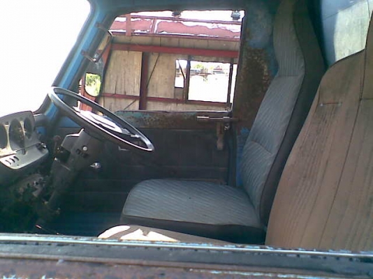 ขาย4ล้อ ELFรุ่นเก่า เครื่องTOYOTA 85แรง ไม่มีเล่มทะเบียน