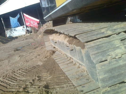 ขาย KOBELCO SK200 Mark-III (เจ้าของขายเองสนใจติดต่อ081-8832260)