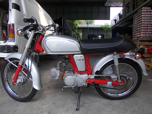 honda cd50Sรถประกอบใหม่ สภาพสดจริง สีเดิมๆทั้งคัน