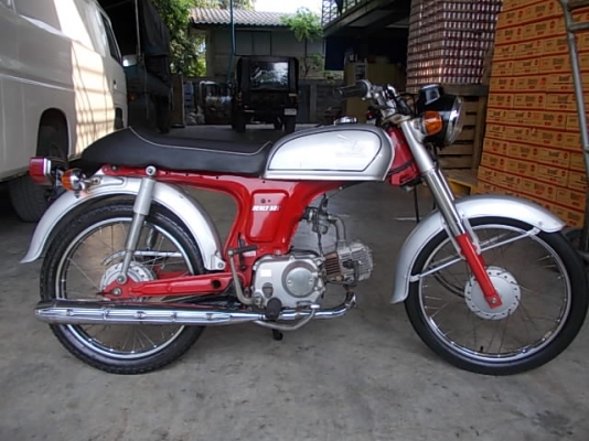 honda cd50Sรถประกอบใหม่ สภาพสดจริง สีเดิมๆทั้งคัน