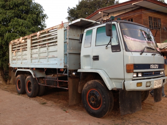 ขาย ISUZU 10 ล้อ 2 เพลา ด่วน..! (อยากขาย)