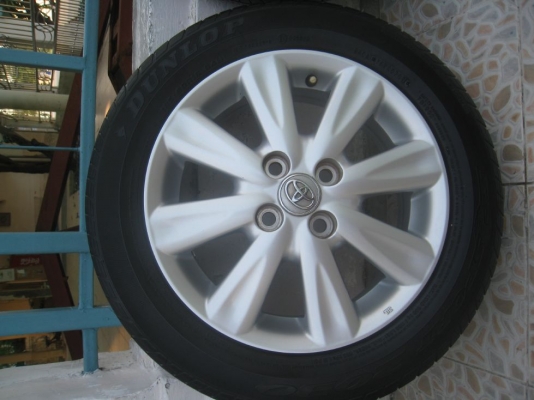 ขายล้อแม็กเดิม toyota vios 15"x5.5" 4/100 et45 +ยางปี09 (081-3747940)