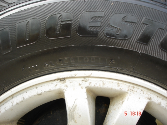 คนที่จ.กาญจนบุรีมาซื้อแล้วครับ ขอบคุณทีมงานพี่เสือครับที่เป็นสื่อกลางการขายรถ คนที่จ.กาญจนบุรีมาซื้อแล้วครับ ขอบคุณทีมงานพี่เสือครับที่เป็นสื่อกลางการขายรถ