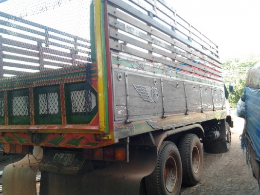 HINO F17 - 185 HP HO7C สิบล้อดั๊มพ์ 2 เพลา ช่วงล่างใหญ่ 2 เพลาของ HINO SUMO 227 มีสโลว์ให้ครบพร้อม กระบะดั๊มพ์ไม้คอกสูงสภาพสวยไม่มีผุ เครื่องดี ภายในครบไม่มีผุ แอร์เย็น พวงมาลัยเพาเวอร์ เบรคทริ๊ปฟี้ เอกสารทะเบียนครบพร้อมโอนครับ