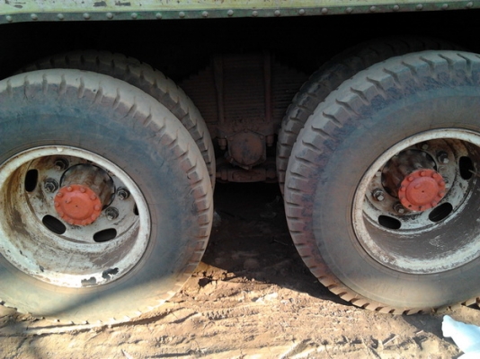 HINO F17 - 185 HP HO7C สิบล้อดั๊มพ์ 2 เพลา ช่วงล่างใหญ่ 2 เพลาของ HINO SUMO 227 มีสโลว์ให้ครบพร้อม กระบะดั๊มพ์ไม้คอกสูงสภาพสวยไม่มีผุ เครื่องดี ภายในครบไม่มีผุ แอร์เย็น พวงมาลัยเพาเวอร์ เบรคทริ๊ปฟี้ เอกสารทะเบียนครบพร้อมโอนครับ