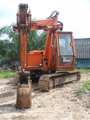 HITACHI UH025 บูมสไสด์