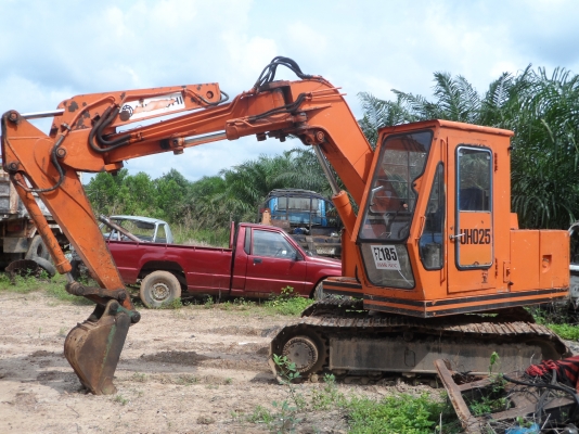 HITACHI UH025 บูมสไสด์