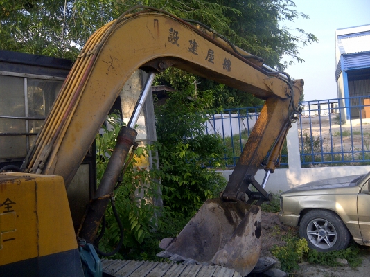 ประกาศขาย Komatsu PC60-1L พร้อมหัวกระแทกปูน