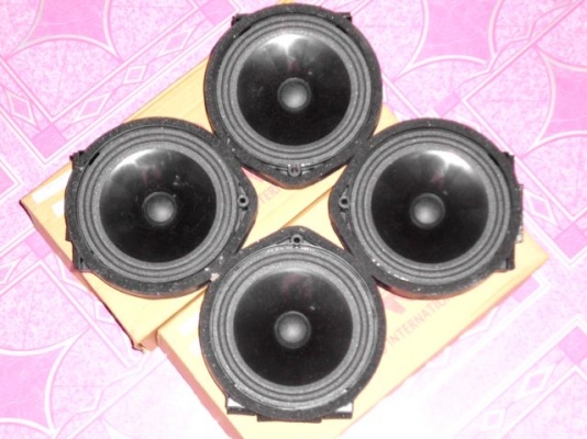 ขายลำโพงฮอนด้าJAZZตัวใหม่สภาพป้ายแดง ตัวละ150-มี4ตัวคับ