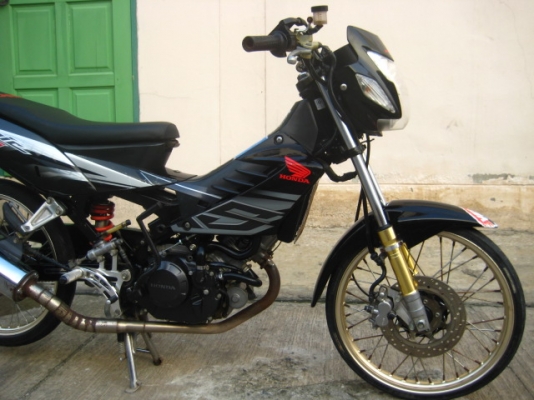 ขาย sonic 125 สต๊าร์ทมือ รถปี255