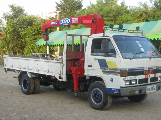ขายอีซูซุ6ล้อ 115แรงติดเครน3ตัน รถห้างแท้