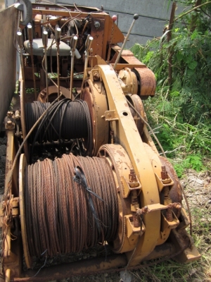 ขาย--วิ๊นสำหรับตอกเสาเข็ม / ปั่นจั่น เครื่อง MITSUBISHI 4 สูบ ดีเซล