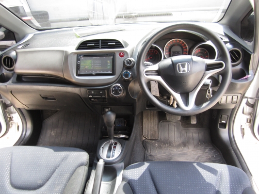 ขาย HONDA-JAZZ I-VTEC SV(AS) สวยเดิมถูก