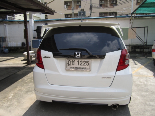 ขาย HONDA-JAZZ I-VTEC SV(AS) สวยเดิมถูก