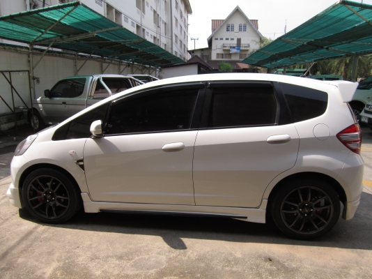 ขาย HONDA-JAZZ I-VTEC SV(AS) สวยเดิมถูก