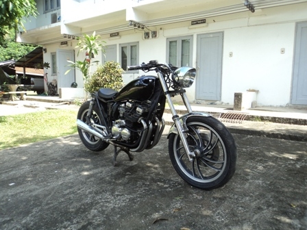 ขาย yamaha xj 400 มีทะเบียน มีชุดโอนครับ ตัวรถขาดกล่องไฟ(กล่องไฟเสีย)กับแผ่นชาร์ท ครับ ขาย yamaha xj 400 มีทะเบียน มีชุดโอนครับ ตัวรถขาดกล่องไฟ(กล่องไฟเสีย)กับแผ่นชาร์ท ครับ