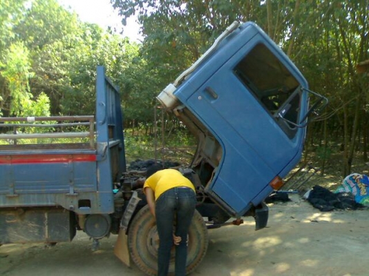 NPR59LU ห้างแท้ เครื่อง115 เกียร์สั้นยกหัวได้ หูช้างครบ ทะเบียนเต็ม NPR59LU ห้างแท้ เครื่อง115 เกียร์สั้นยกหัวได้ หูช้างครบ ทะเบียนเต็ม