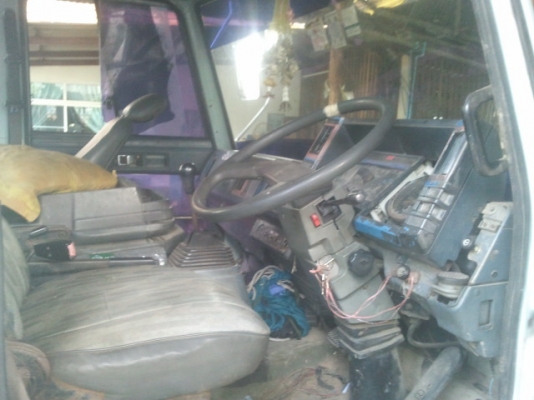 ขาย ROCKY เพลาเดียวเครื่อง 6BG  175 แรง รถล่อง 6 เกียร์เดินหน้า สภาพพร้อมใช้ (มีกระบะคอกเหล็กให้)