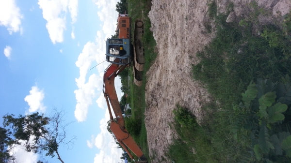 ลดราคาคับเหลือุุ600000 ของถูกมาอีกแล้วคับ ขายแมคโครEx200-2 สภาพสวย