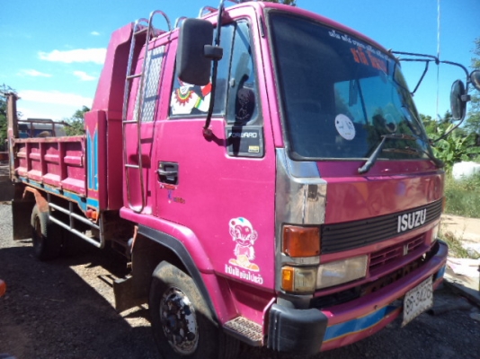 ขายรถ6ล้ออีซูซุร็อกดั้ม195 แรง สภาพสวยพร้อมใช้งานคับเอกสารพร้อมโอน