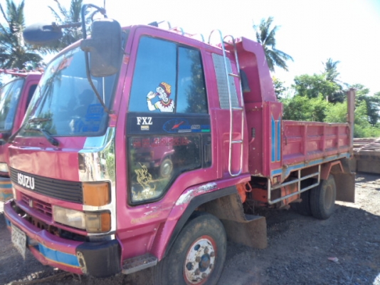 ขายรถ6ล้ออีซูซุร็อกดั้ม195 แรง สภาพสวยพร้อมใช้งานคับเอกสารพร้อมโอน