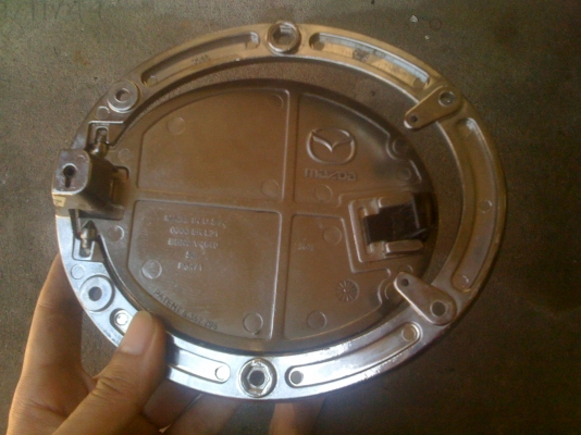 ปรับราคาลง* ขาย ฝาปิดถังน้ำมันแต่ง OEM for MAZDA3 5dr made in USA