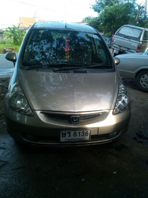 ด่วนต้องการขาย Honda Jazz ตัว top full option