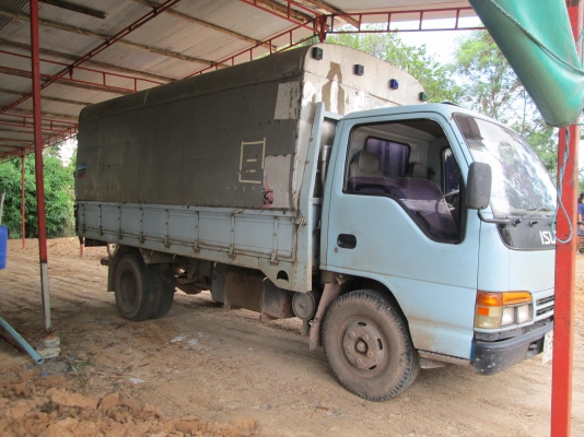 ขาย ISUZU  NKR 110 hp รถบ้านพร้อมหลังคา สภาพดีเดิม ไม่เคยบรรทุกหนัก