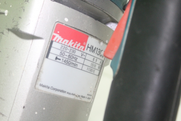 เครื่องสกัดคอนกรีตmakitaรุ่นHM1305 สภาพดีมากๆพร้อมใช้ครับ