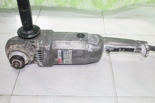 เครื่องเจียร์ยี่ห้อmakitaรุ่น9617 ขนาดใบ 7 นิ้ว สภาพพร้อมใช้ครับ