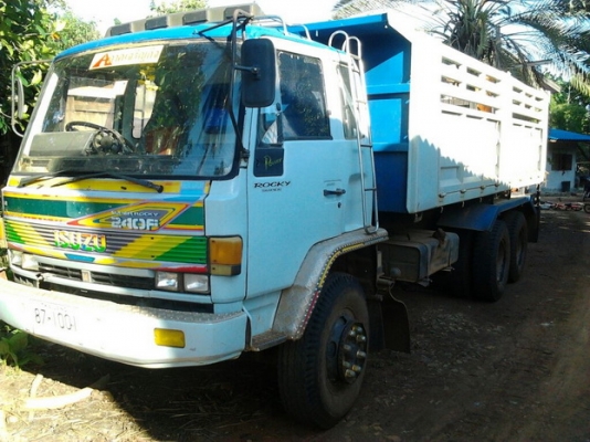 ***ขายแล้วครับขอบคุณ Truck2hand ขาย 10ล้อ2เพลาดั๊ม สภาพสวยเดิมๆ ISUZU FXZ13NFY 210 เครื่องเดิมเกียร์เดิม แห้งดีแรง ไม่เยิ้ม ช่วงล่างแน่นคัสซีสวยเดิม กระบะดั๊มเหล็กสภาพสวยไม่มีผุไม่หัก พื้นดี ข้างดี ยางดี10เส้น หัวบางภายในดี คอนโซลดี พร้อมใช้พร้อมลุยงาน รา