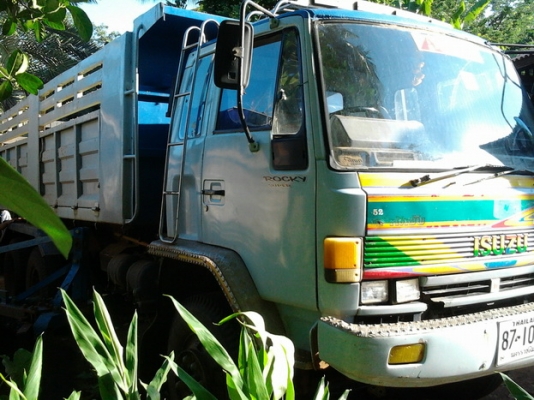 ***ขายแล้วครับขอบคุณ Truck2hand ขาย 10ล้อ2เพลาดั๊ม สภาพสวยเดิมๆ ISUZU FXZ13NFY 210 เครื่องเดิมเกียร์เดิม แห้งดีแรง ไม่เยิ้ม ช่วงล่างแน่นคัสซีสวยเดิม กระบะดั๊มเหล็กสภาพสวยไม่มีผุไม่หัก พื้นดี ข้างดี ยางดี10เส้น หัวบางภายในดี คอนโซลดี พร้อมใช้พร้อมลุยงาน รา