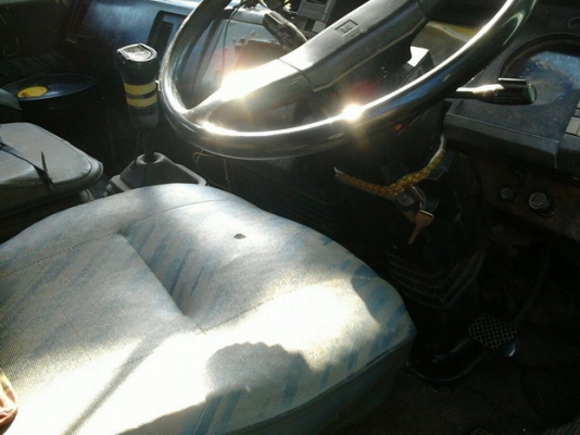 ***ขายแล้วครับขอบคุณ Truck2hand ขาย 10ล้อ2เพลาดั๊ม สภาพสวยเดิมๆ ISUZU FXZ13NFY 210 เครื่องเดิมเกียร์เดิม แห้งดีแรง ไม่เยิ้ม ช่วงล่างแน่นคัสซีสวยเดิม กระบะดั๊มเหล็กสภาพสวยไม่มีผุไม่หัก พื้นดี ข้างดี ยางดี10เส้น หัวบางภายในดี คอนโซลดี พร้อมใช้พร้อมลุยงาน รา