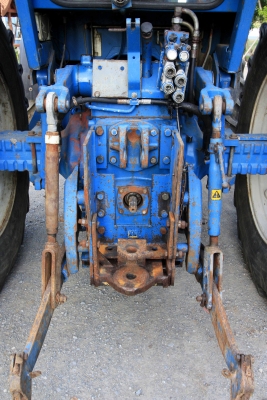 ขายรถไถ 2 เพลา (4WD) FORD TW-25 สนใจติดต่อ 086-775-7900