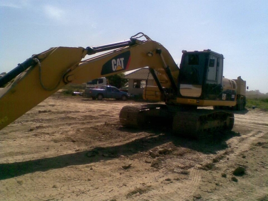 ขาย CAT 320D กระบอกดำ / ทำงาน 6,xxx กว่าชั่วโมง