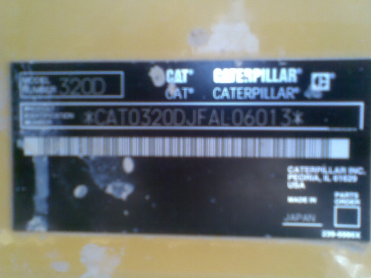 ขาย CAT 320D กระบอกดำ / ทำงาน 6,xxx กว่าชั่วโมง