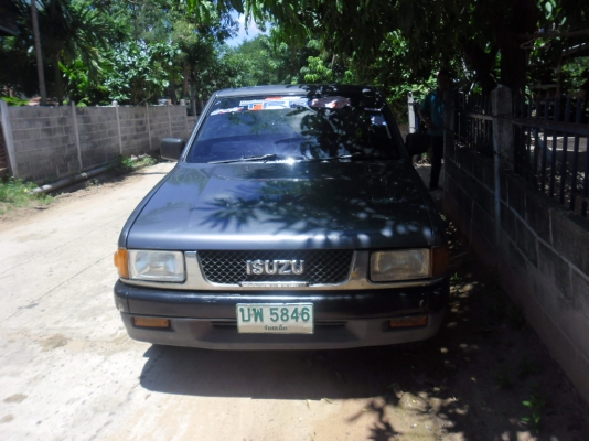 รถกระบะisuzu 2500 แคป สวยภายในสวยเอกสารทะเบียนพร้อมสนใจโทรมนะครับ พวงมาลัยธรรมดา