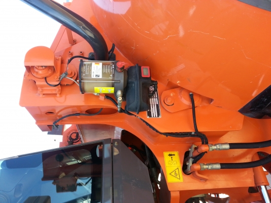 ขายรถตัก Hitachi ZW220 ปี 2007 สภาพเยี่ยมมาก เหมือนรถใหม่ สวยมาก