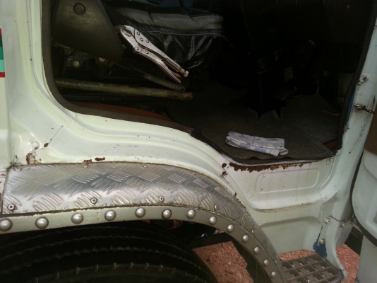 HINO  F18 เครื่อง HO7C   กระบะอลูมิเนียม ยางเต็ม คัซซีสวย