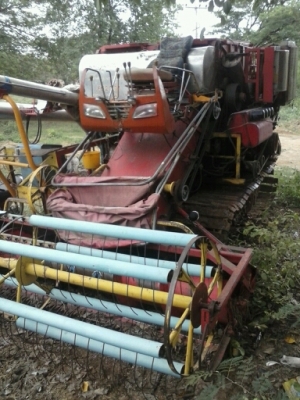 ขายรถเกี่ยวข้าว ศักดิ์พัฒนา บิ๊ก47 สภาพสวยพร้อมใช ติดต่อได้ที่คุณ อ๊อฟ พิจิตร 086-737-9991