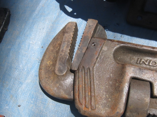 ประแจจับแป๊บ 48 นิ้ว UNIOR