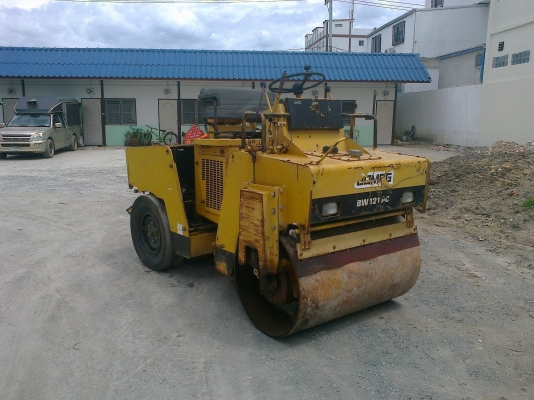 ขายรถบด BOMAG 4ตัน 2เพลา สั่นสะเทือน เอกสารอินวอย