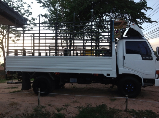 ขาย 6 ล้อ Hino FC ซูเปอร์เสี่ย 120 แรง รถห้างแท้ กระบะคอกยาวประมาณ 4.50สภาพพร้อมใช้ เอกสารพร้อมโอน ขาย 6 ล้อ Hino FC ซูเปอร์เสี่ย 120 แรง รถห้างแท้ กระบะคอกยาวประมาณ 4.50สภาพพร้อมใช้ เอกสารพร้อมโอน