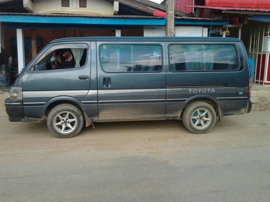 ขายด่วน รถตู้โตโยต้า หัวจรวด ปี 2538 ขายด่วน รถตู้โตโยต้า หัวจรวด ปี 2538