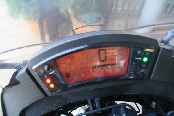 ขาย Ninja 650 ABS  ปี 2010  สภาพสวย เดิม ทะเบียนพร้อมโอน 169000