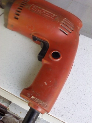 สว่านมือ MAKITA ซ้าย-ขวาได้ พร้อมใช้กำลังเยอะเปลียนสายไฟใหม่